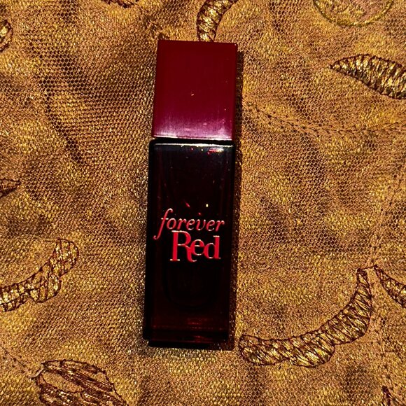 BRAND NEW! FOREVER RED EAU DE PARFUM PERFUME SPRAY .25 OZ - Picture 1 of 2